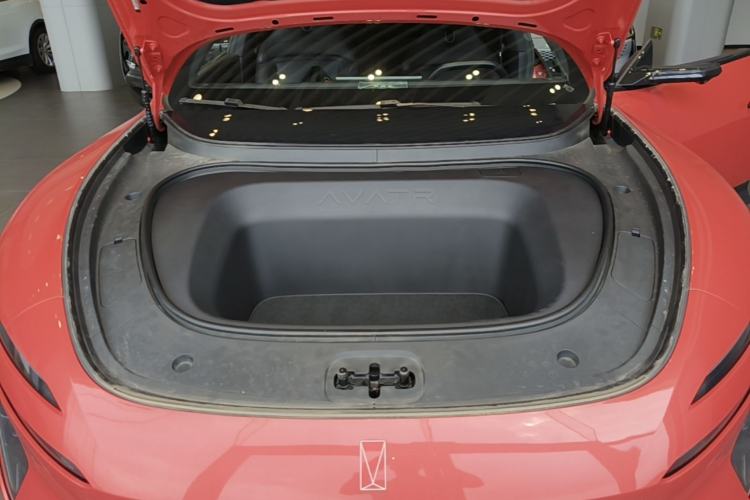 Used Avatr 06 2025 Ultra Pure Electric Edition Engine Bay