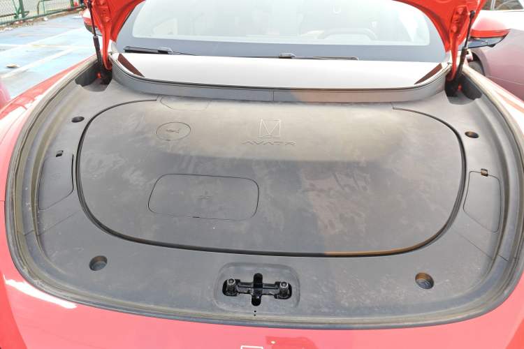 Used Avatr 06 2025 Pro Range-Extended Edition Engine Bay