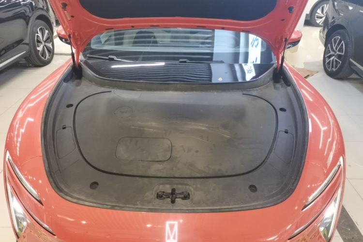 Used Avatr 06 2025 Pro Range-Extended Edition Engine Bay
