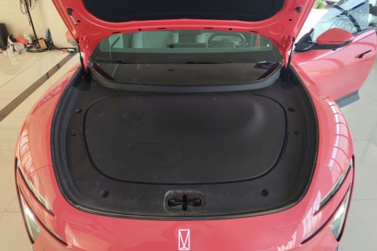 Used Avatr 06  Engine Bay