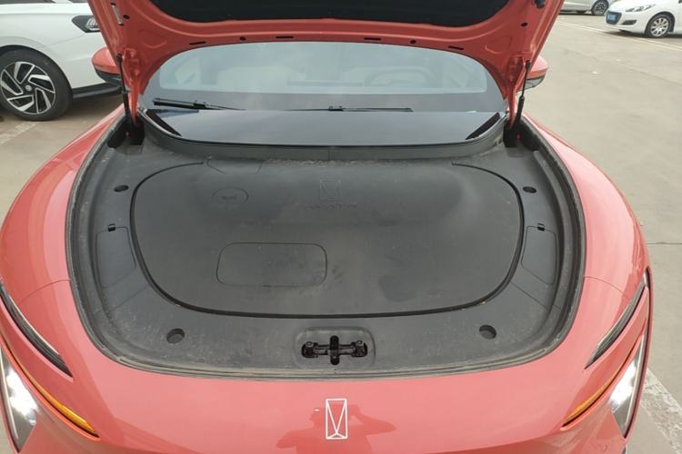 Used Avatr 06 2025 Pro Range-Extended Edition Engine Bay