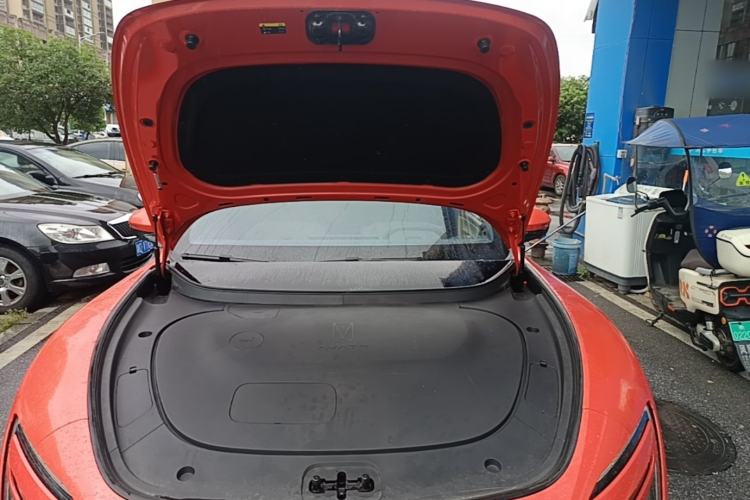 Used Avatr 06 2025 Pro Range-Extended Edition Engine Bay