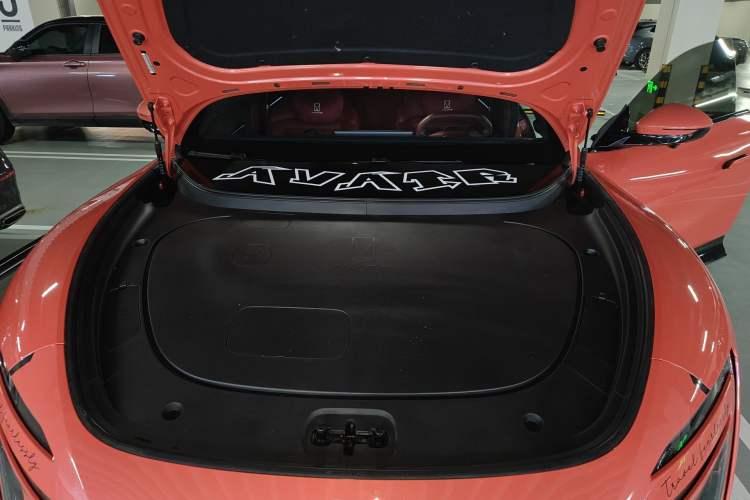 Used Avatr 06 2025 Max Extended-Range Edition Engine Bay