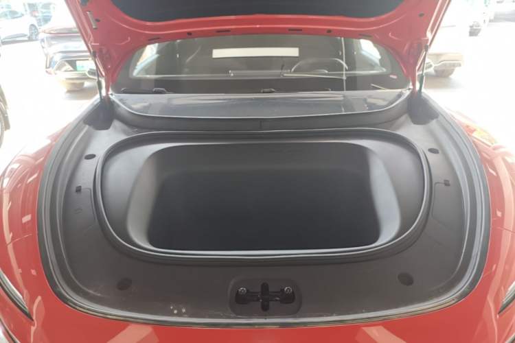 Used Avatr 06 2025 Ultra Pure Electric Edition Engine Bay
