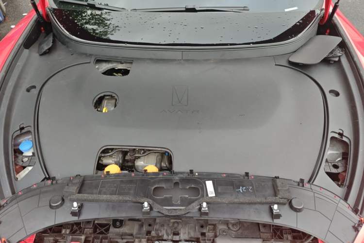 Used Avatr 06 2025 Pro Range-Extended Edition Engine Bay