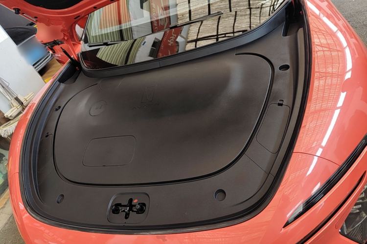 Used Avatr 06 2025 Pro Range-Extended Edition Engine Bay