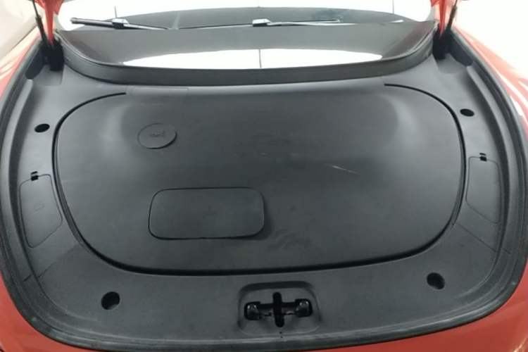Used Avatr 06 2025 Pro Range-Extended Edition Engine Bay