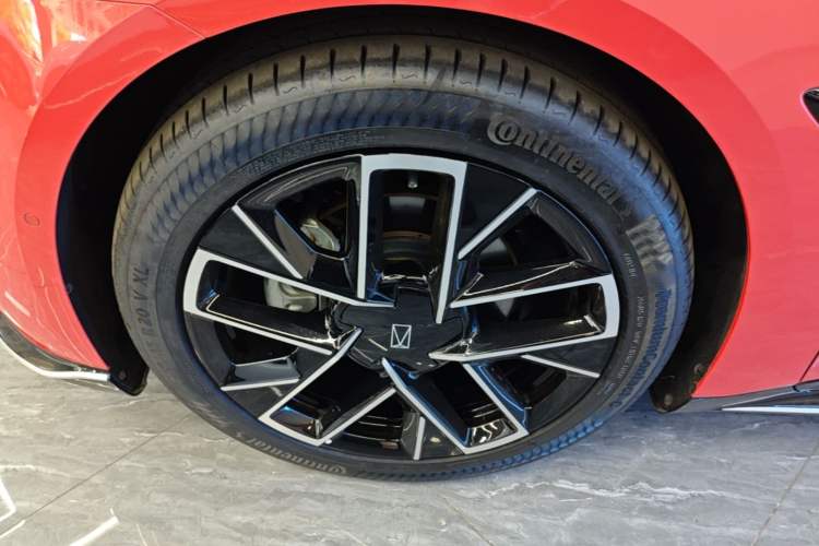 Used Avatr 06 2025 Pro Range-Extended Edition Exterior 3