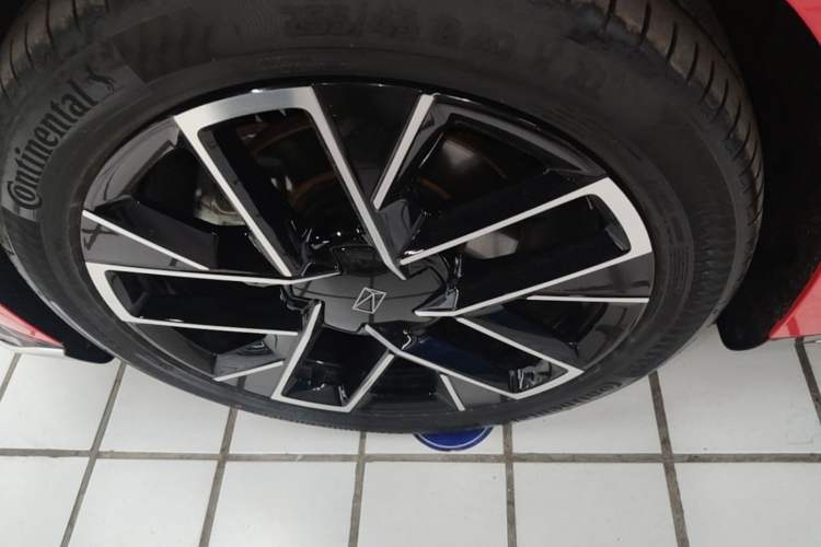 Used Avatr 06 2025 Pro Range-Extended Edition Exterior 4