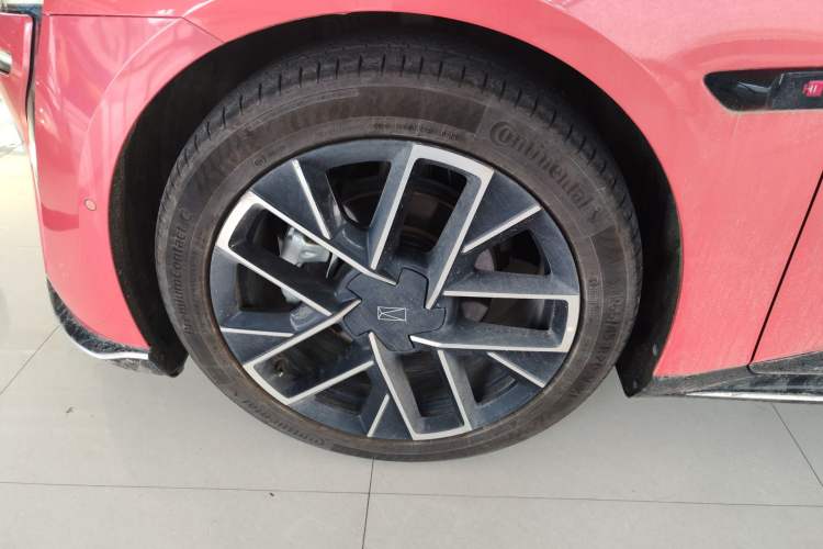 Used Avatr 06  Exterior 4