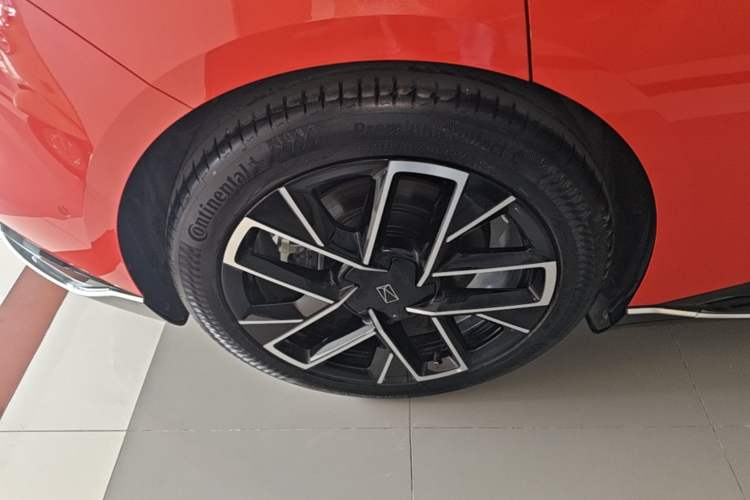 Used Avatr 06 2025 Pro Range-Extended Edition Exterior 5