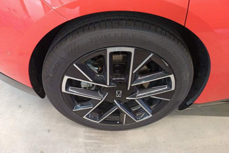 Used Avatr 06 2025 Max Extended-Range Edition Exterior 5