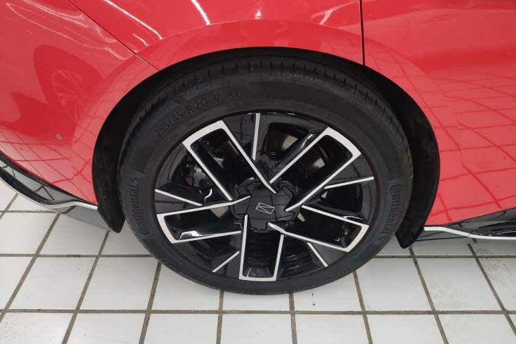 Used Avatr 06 2025 Pro Range-Extended Edition Exterior 5