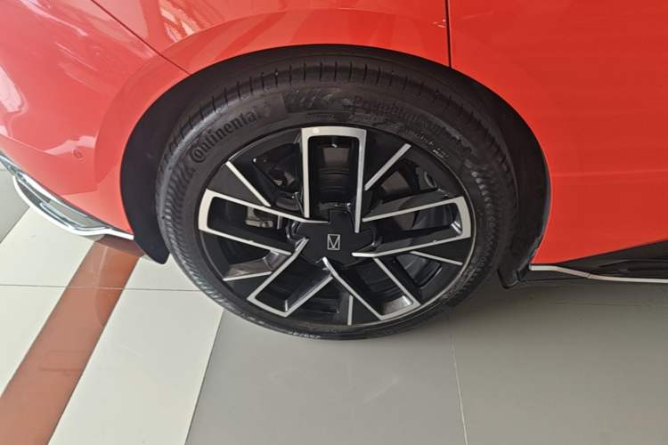 Used Avatr 06 2025 Pro Range-Extended Edition Exterior 5
