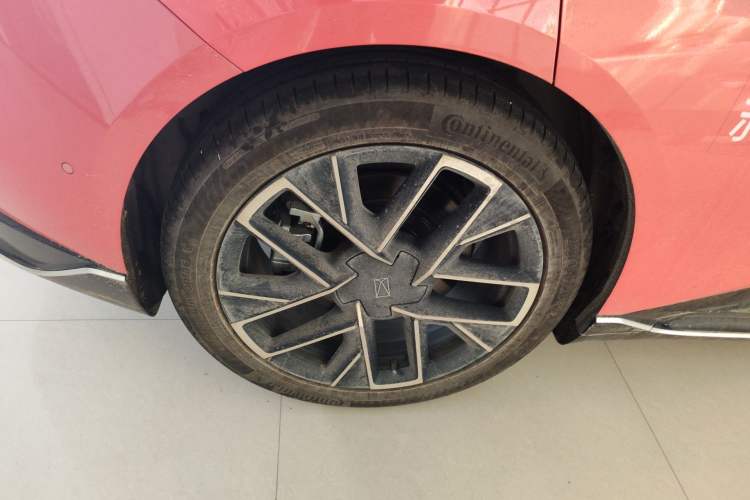 Used Avatr 06  Exterior 5