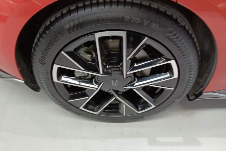 Used Avatr 06 2025 Pro Range-Extended Edition Exterior 5