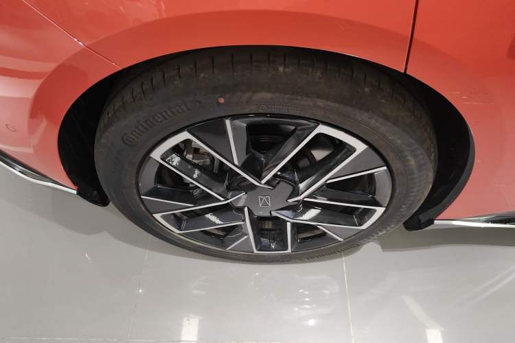 Used Avatr 06 2025 Pro Range-Extended Edition Exterior 5