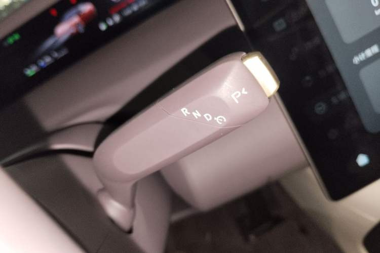 Used Avatr 06 2025 Pro Range-Extended Edition Gear Lever