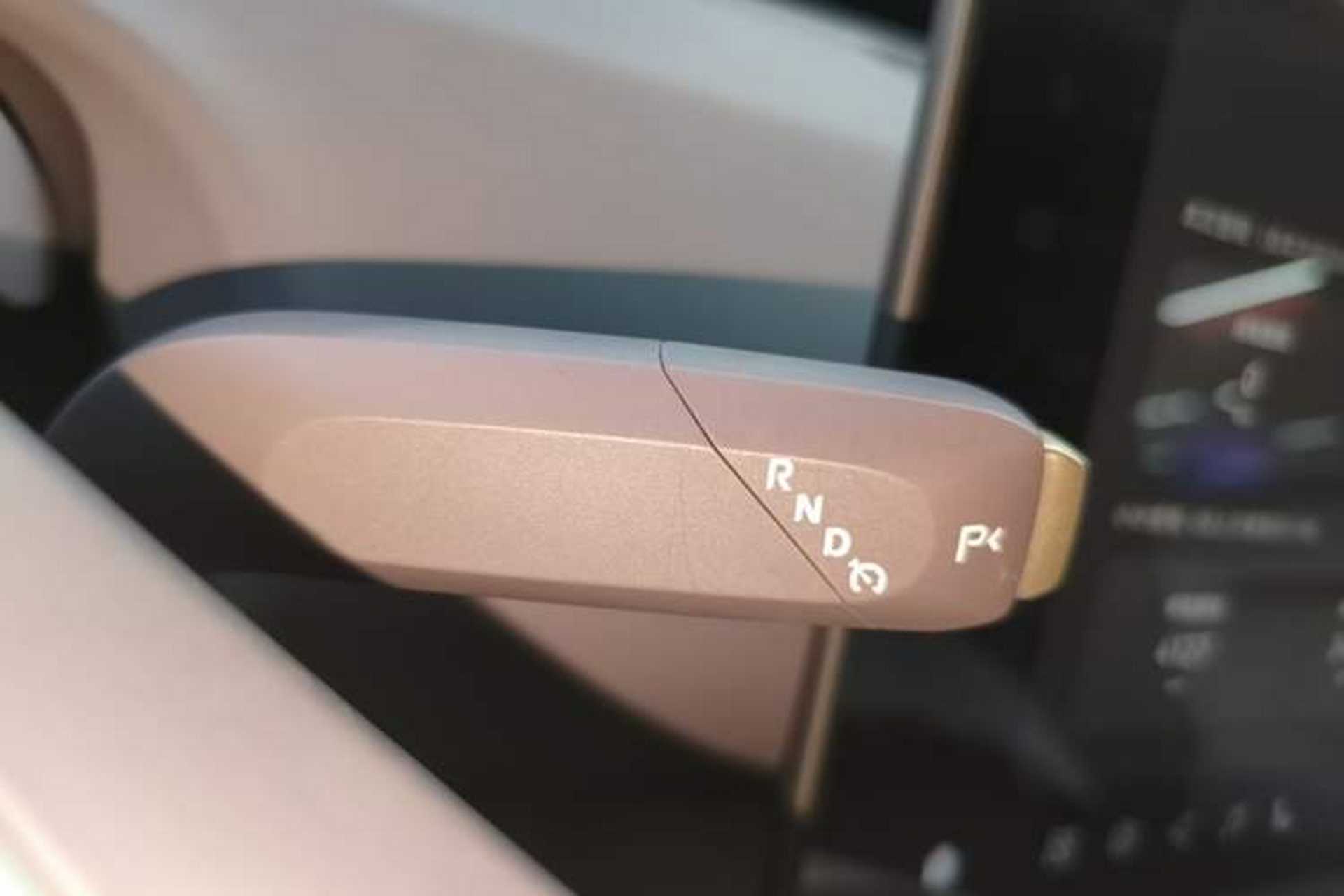 Used Avatr 06 2025 Pro Range-Extended Edition Gear Lever