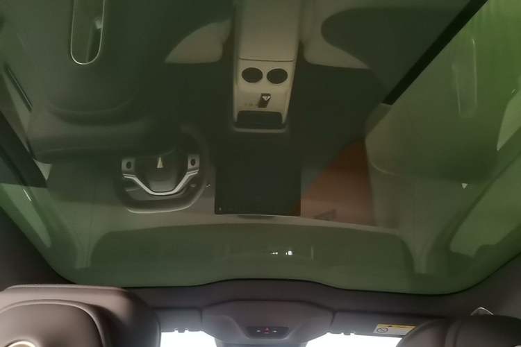 Used Avatr 06 2025 Pro Range-Extended Edition Headliner