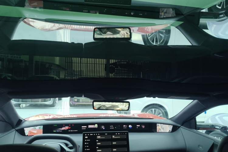 Used Avatr 06  Headliner