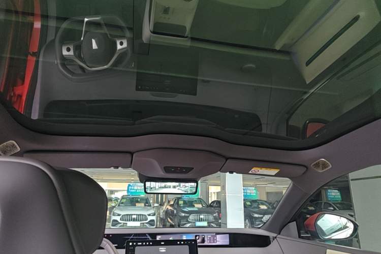Used Avatr 06 2025 Pro Range-Extended Edition Headliner