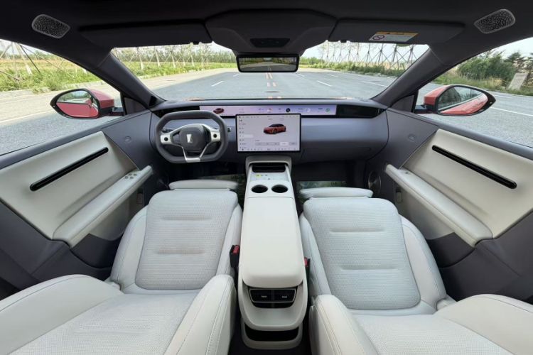 Used Avatr 06 2025 Pro Range-Extended Edition Interior 1