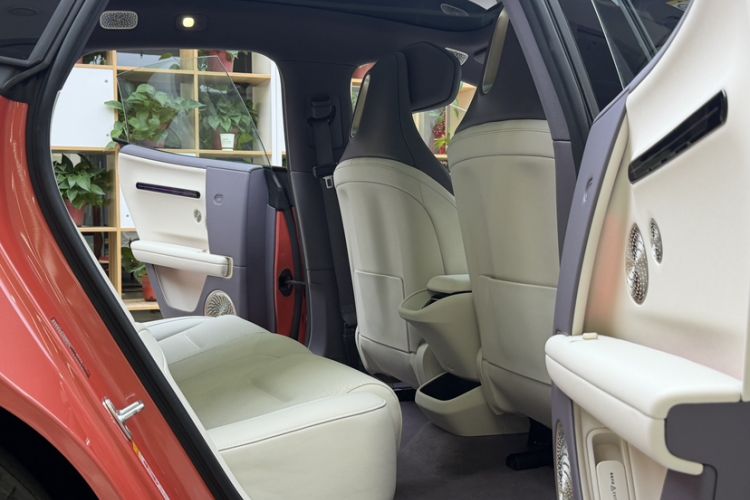 Used Avatr 06 2025 Pro Range-Extended Edition Interior 10