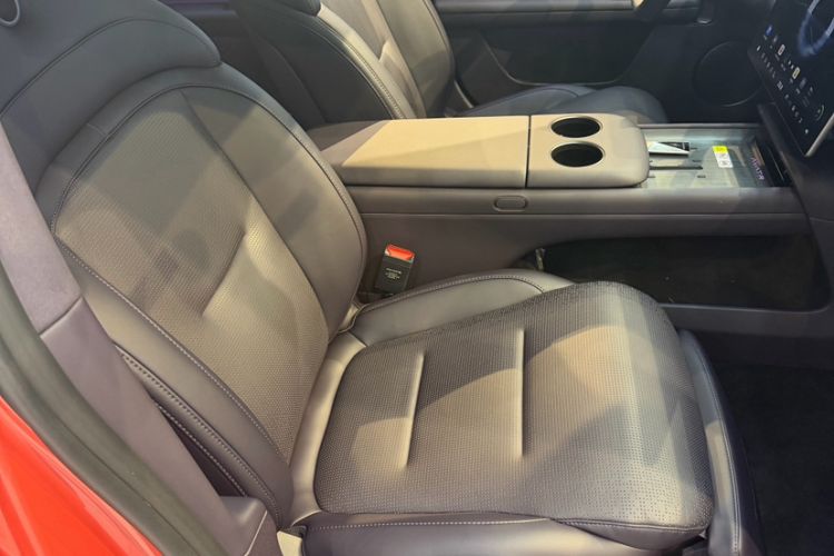 Used Avatr 06  Interior 2