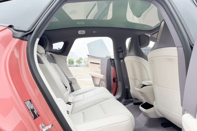 Used Avatr 06 2025 Pro Range-Extended Edition Interior 3