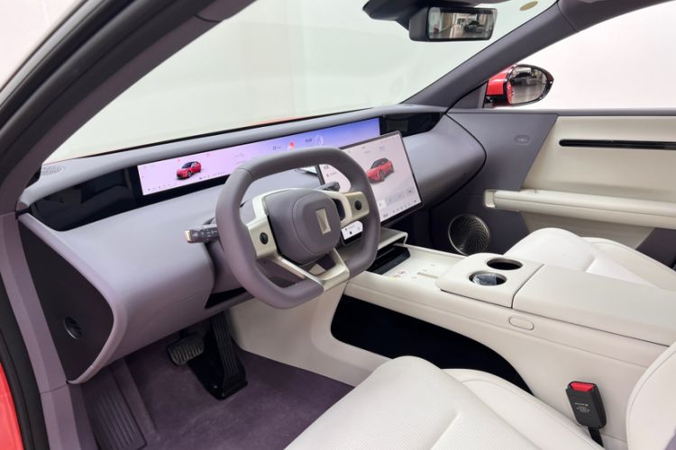 Used Avatr 06 2025 Pro Range-Extended Edition Interior 4