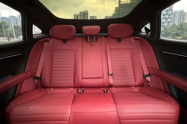Used Avatr 06 2025 Max Extended-Range Edition Interior 6