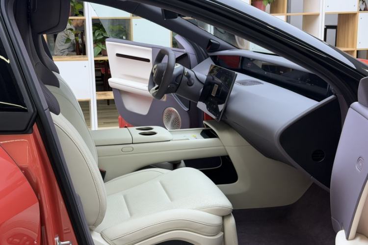 Used Avatr 06 2025 Pro Range-Extended Edition Interior 8