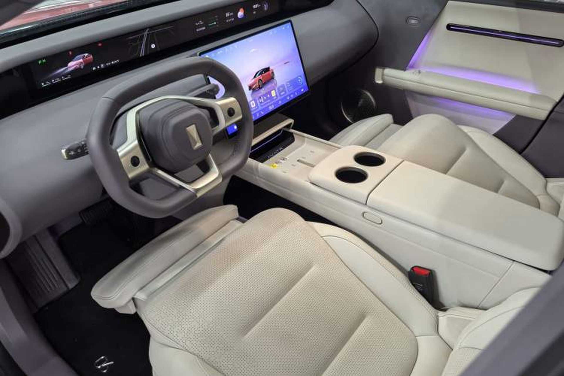 Used Avatr 06 2025 Pro Range-Extended Edition Interior 9