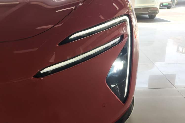 Used Avatr 06 2025 Ultra Pure Electric Edition Left Front Headlight