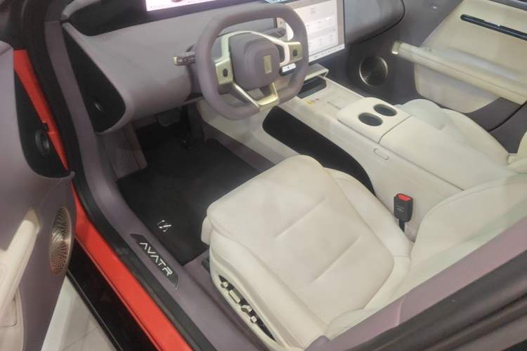 Used Avatr 06 2025 Max Extended-Range Edition Left Front Seat