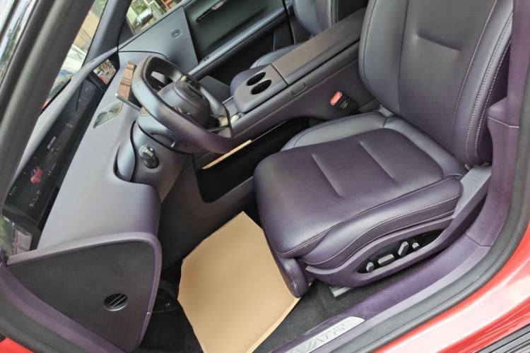Used Avatr 06 2025 Ultra Pure Electric Edition Left Front Seat