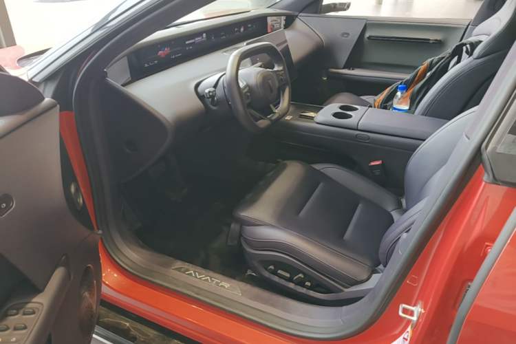 Used Avatr 06 2025 Ultra Pure Electric Edition Left Front Seat