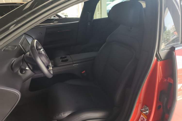 Used Avatr 06 2025 Ultra Pure Electric Edition Left Front Seat