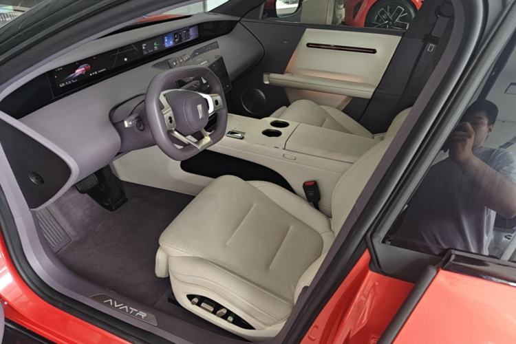 Used Avatr 06 2025 Pro Range-Extended Edition Left Front Seat