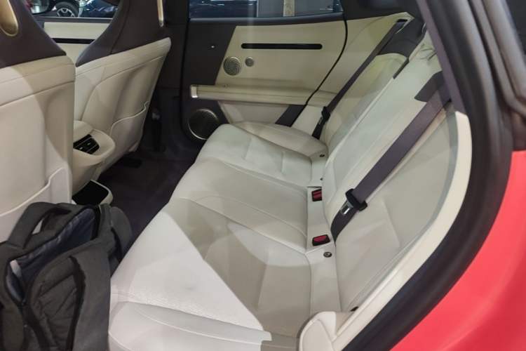 Used Avatr 06 2025 Pro Range-Extended Edition Left Rear Seat