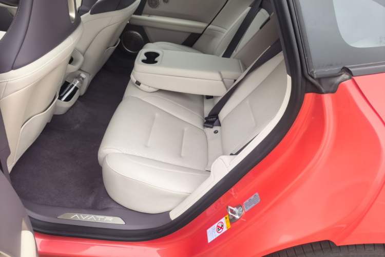 Used Avatr 06 2025 Pro Range-Extended Edition Left Rear Seat