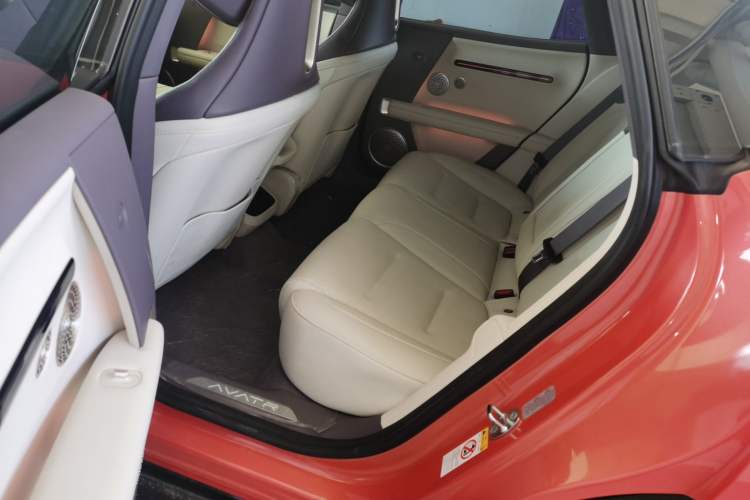 Used Avatr 06 2025 Pro Range-Extended Edition Left Rear Seat