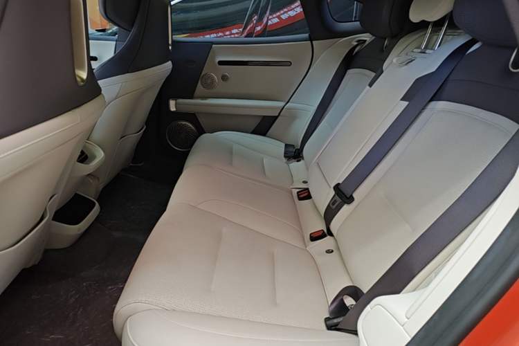 Used Avatr 06 2025 Pro Range-Extended Edition Left Rear Seat