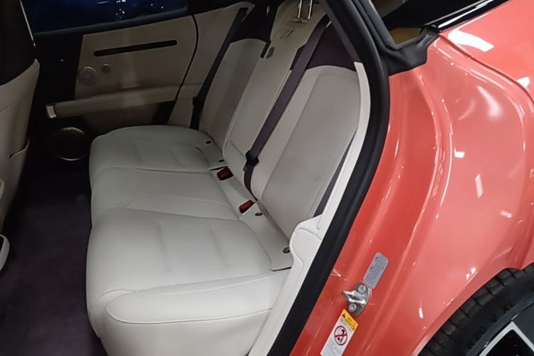 Used Avatr 06 2025 Pro Range-Extended Edition Left Rear Seat