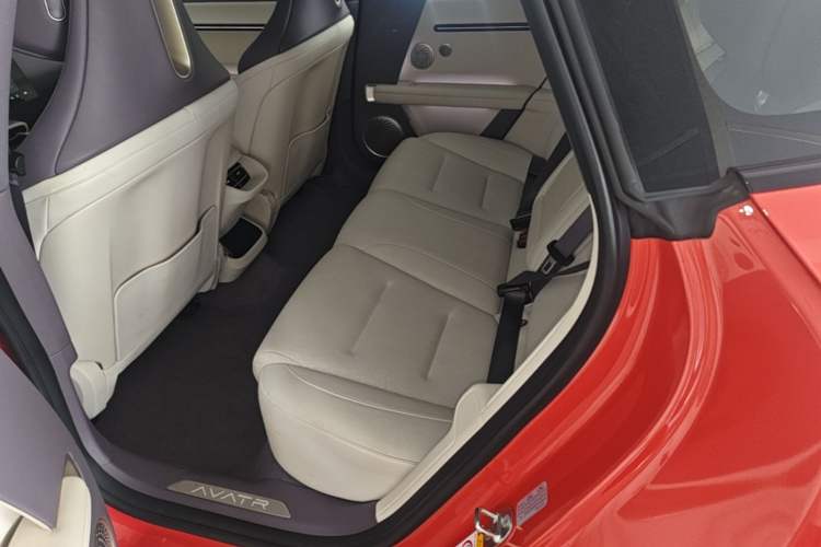 Used Avatr 06 2025 Pro Range-Extended Edition Left Rear Seat