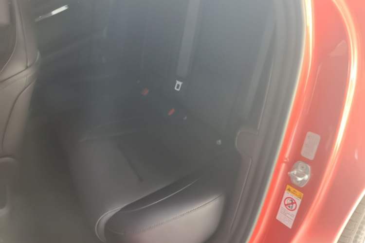 Used Avatr 06 2025 Ultra Pure Electric Edition Left Rear Seat