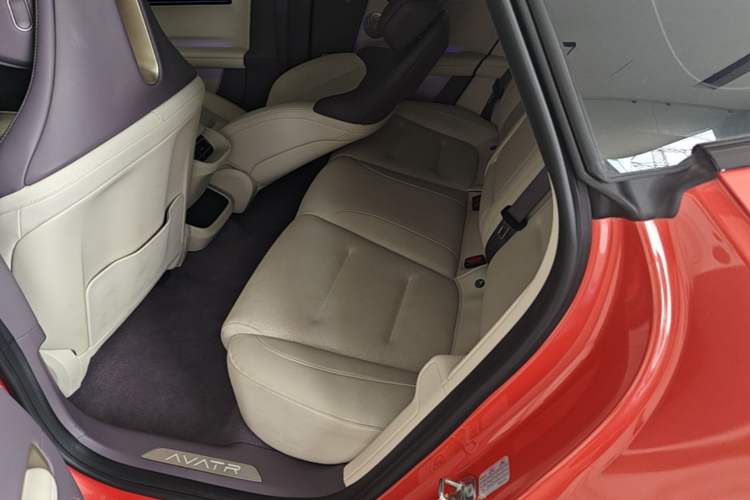 Used Avatr 06 2025 Pro Range-Extended Edition Left Rear Seat