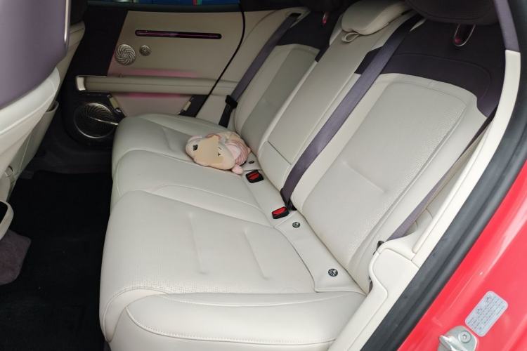 Used Avatr 06 2025 Pro Range-Extended Edition Left Rear Seat