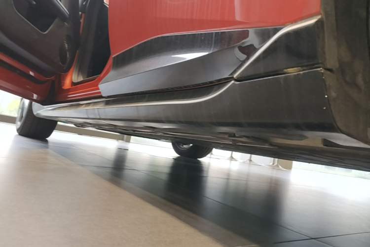 Used Avatr 06 2025 Ultra Pure Electric Edition Left Side Sill